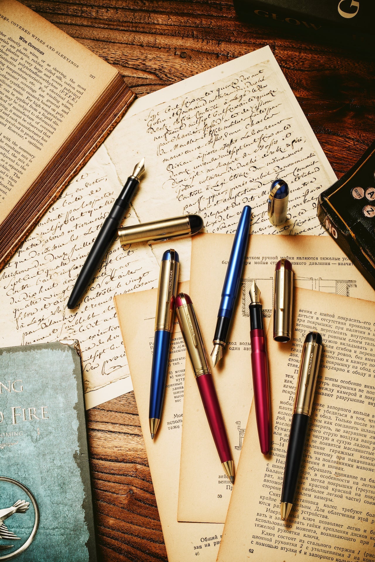 Wahl-Eversharp Skyline Black Silver Cap - Ballpoint Pen