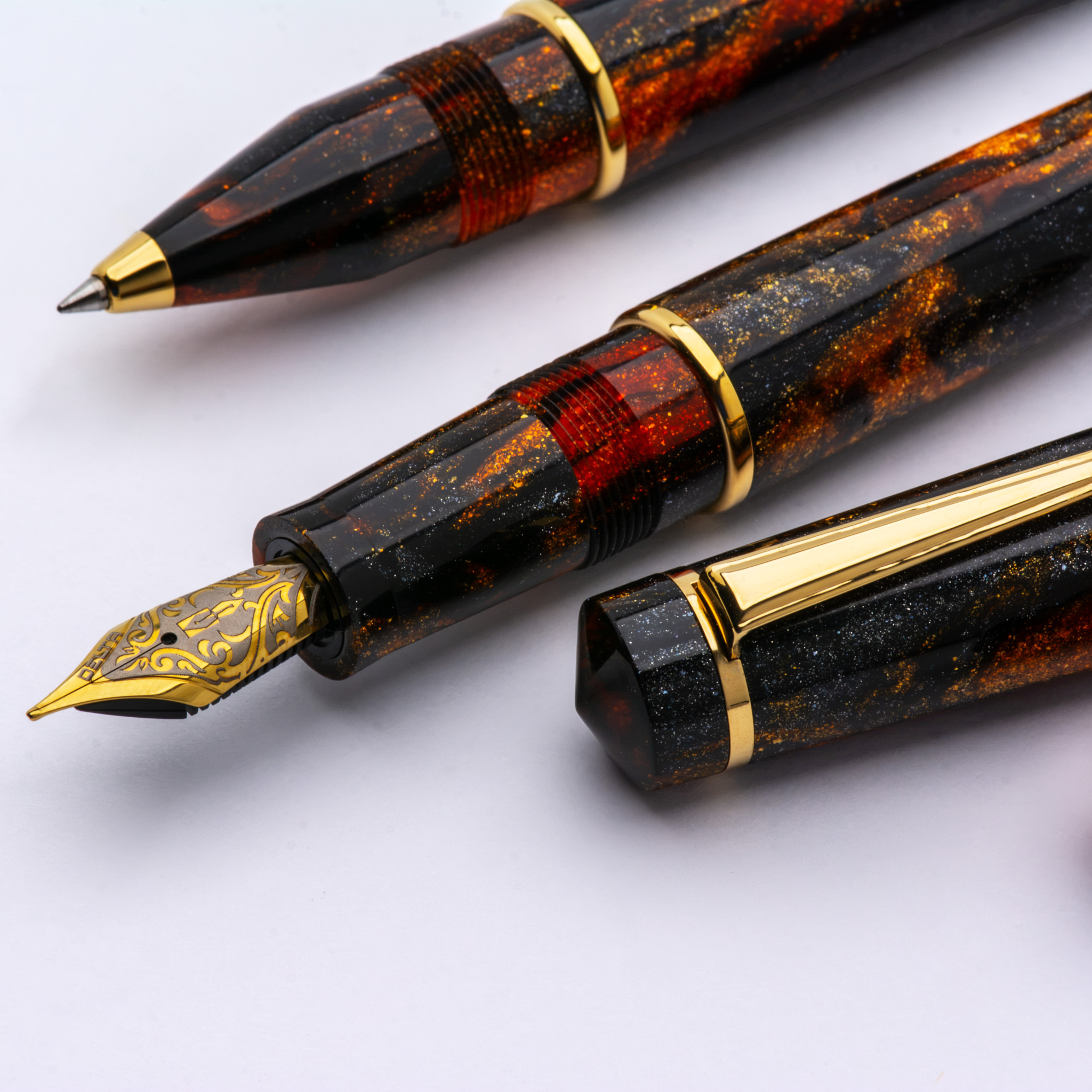 Delta DV Glow Up Oro Fountain Pen Collection