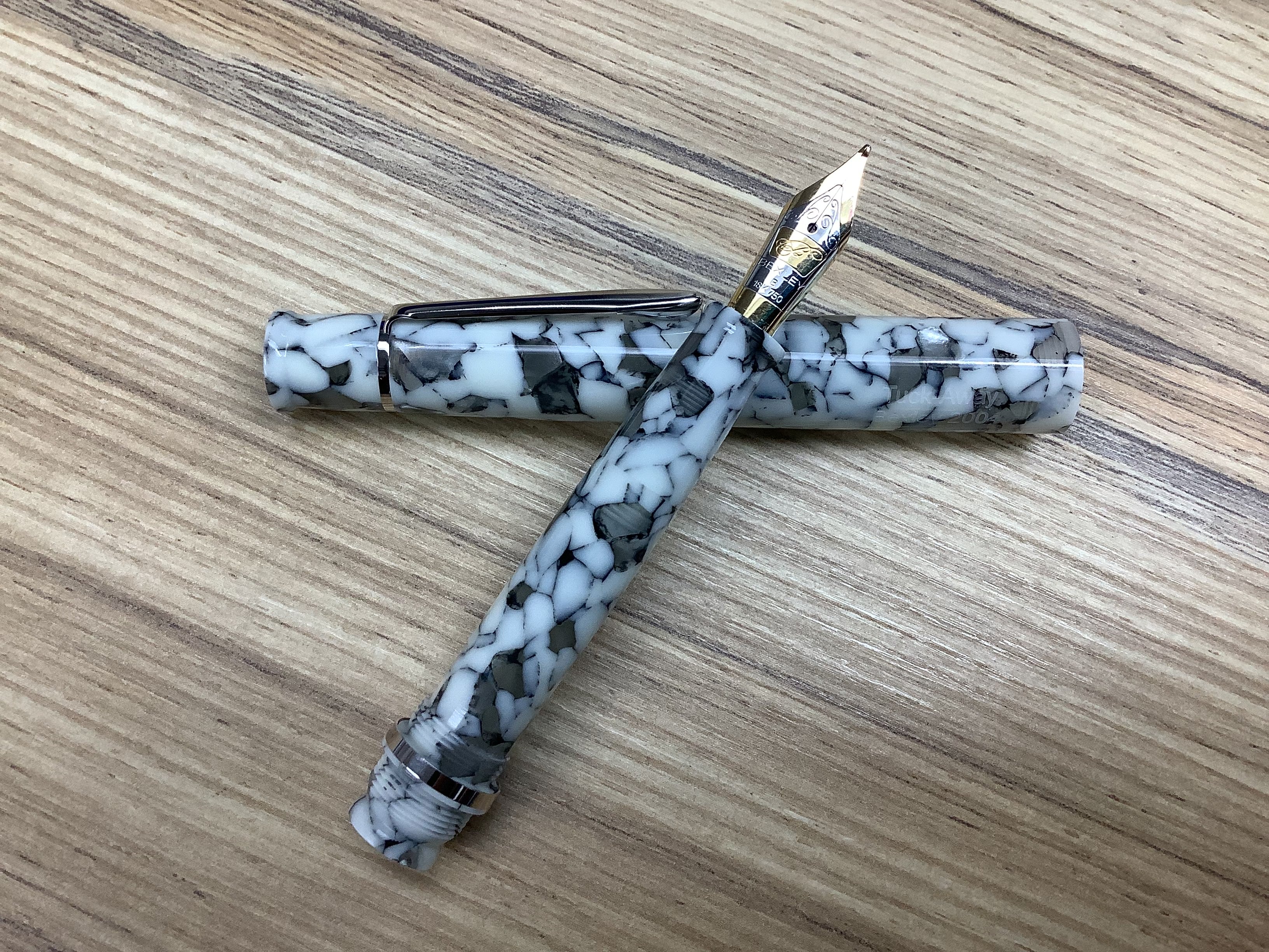 Bexley White Granite 2004 Two Tone 14k Gold - Tuck-Away - Fountain Pen