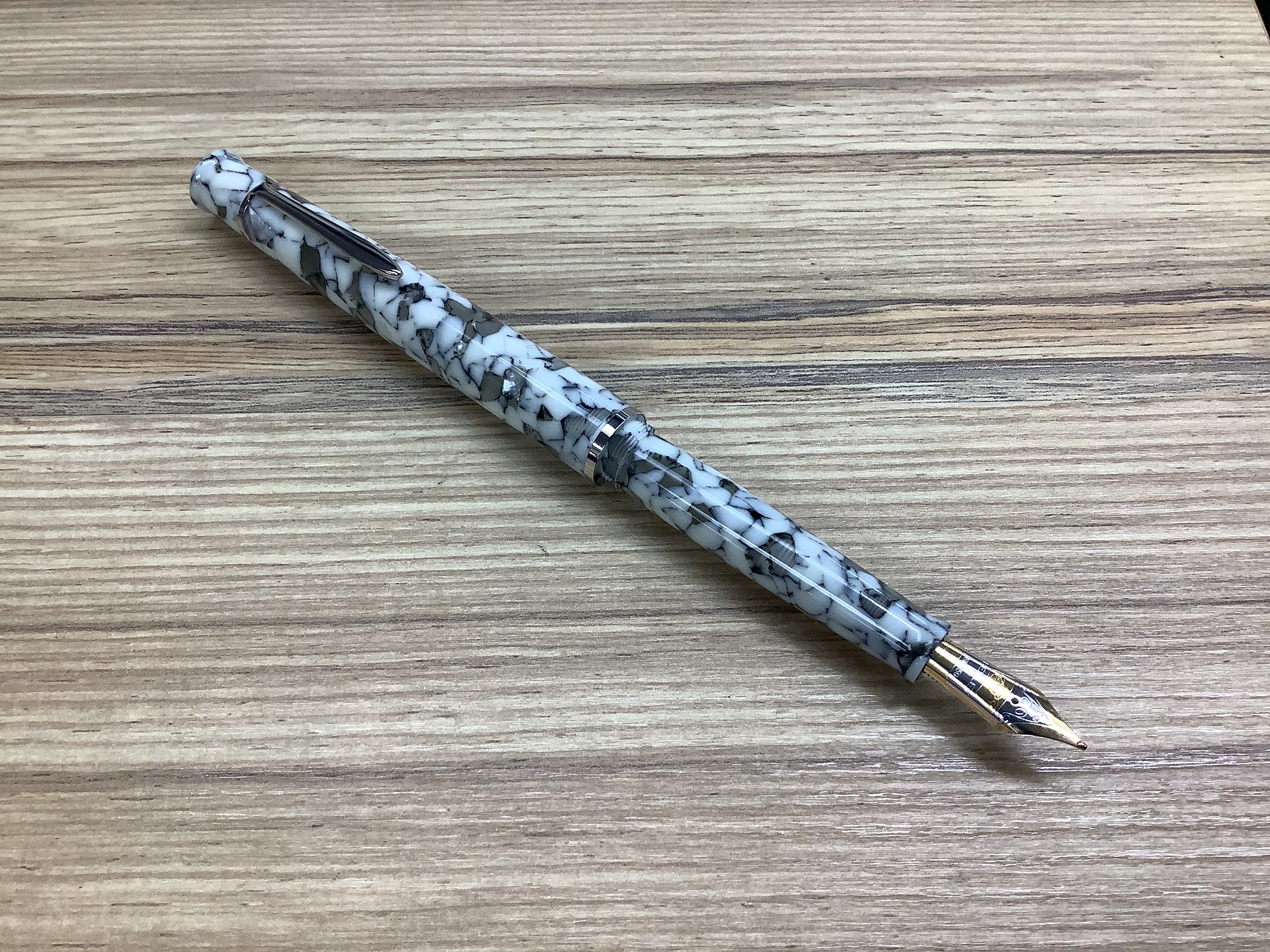 Bexley White Granite 2004 Two Tone 14k Gold - Tuck-Away - Fountain Pen