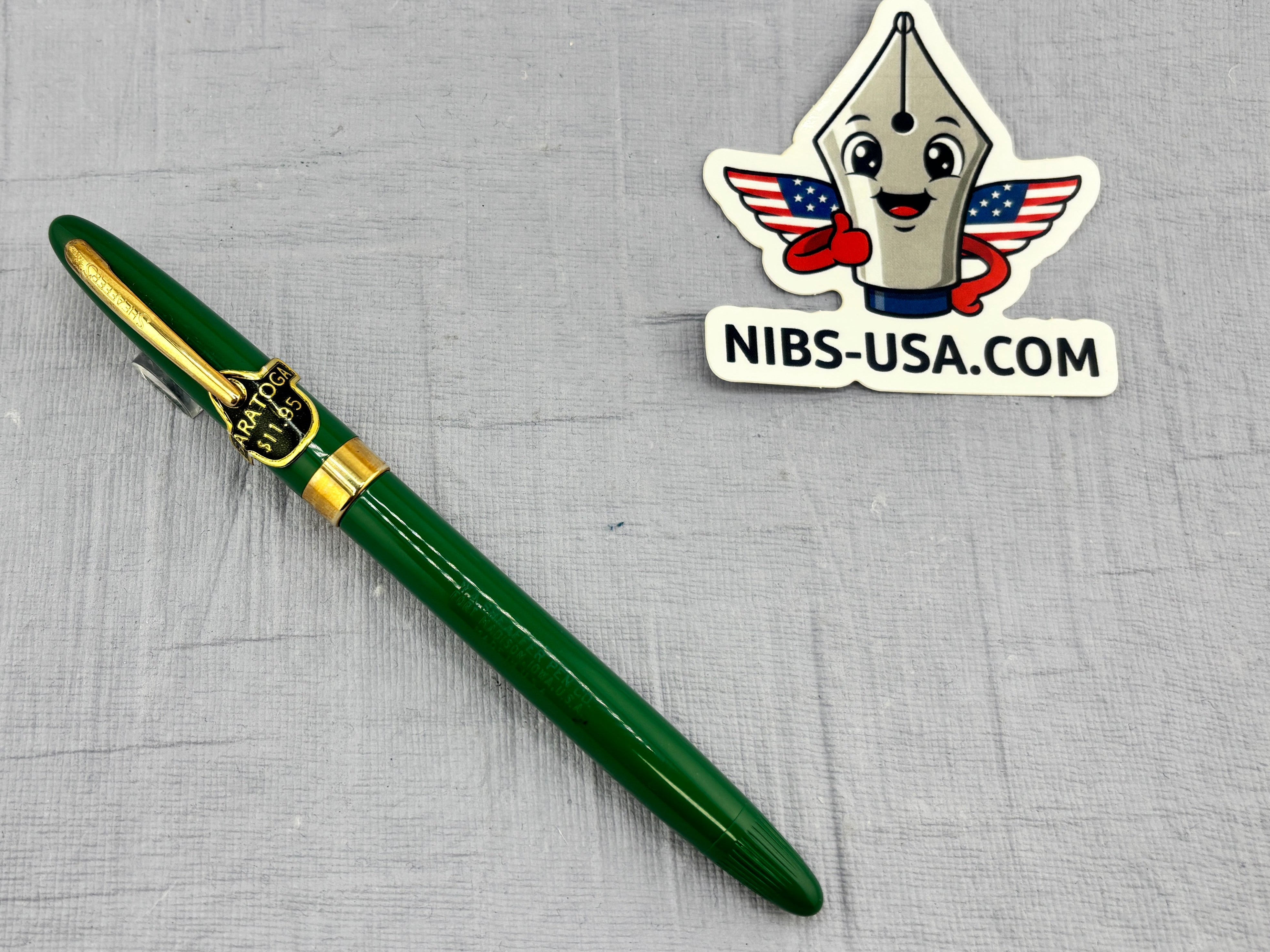 SHEAFFER Saratoga Green Pastel Fine 14K Nib - Fountain Pen  *New Old Stock!*