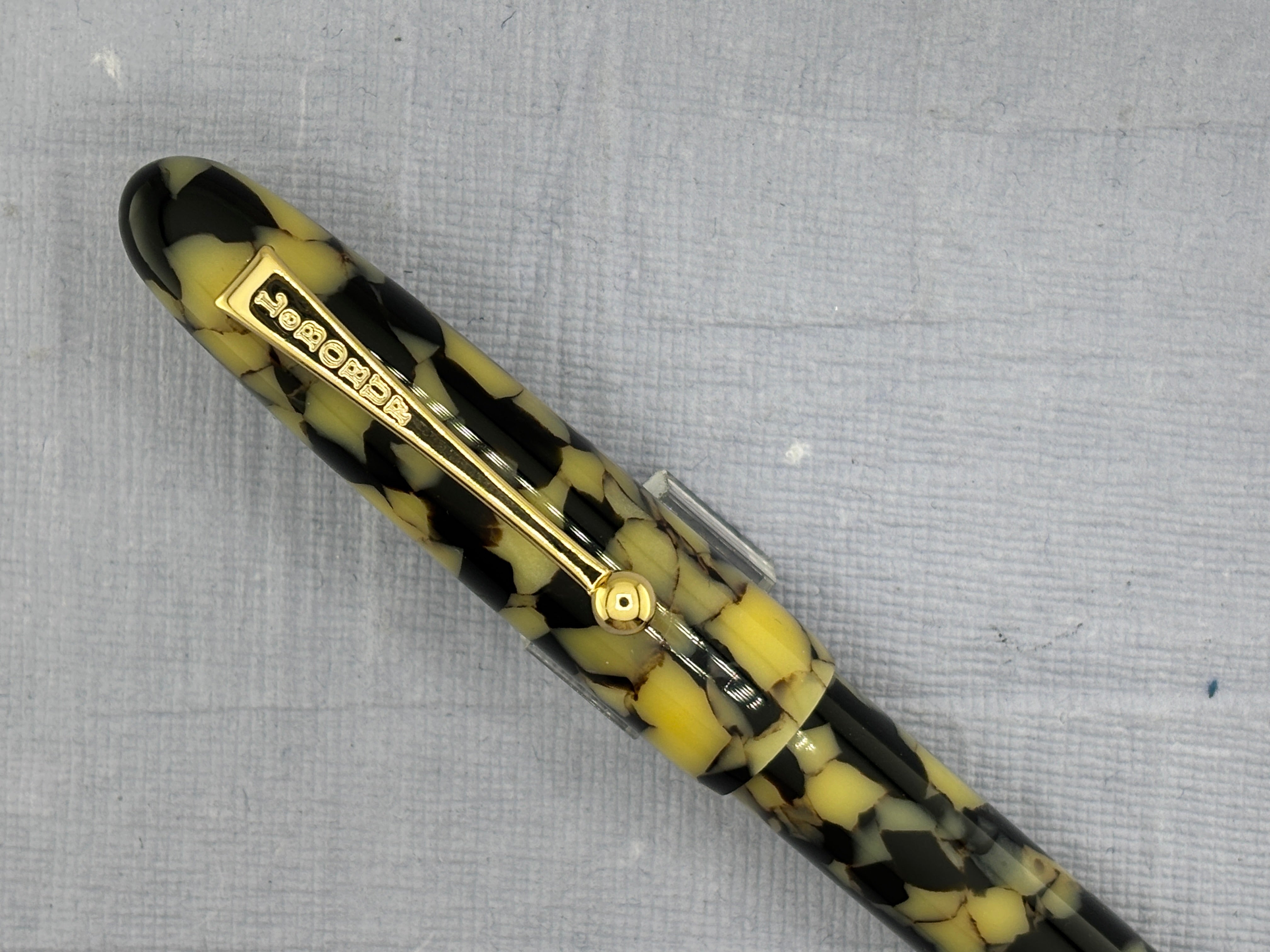 LeBoeuf Pilgrim Pearl in Yellow and Black Tones - Fountain Pen