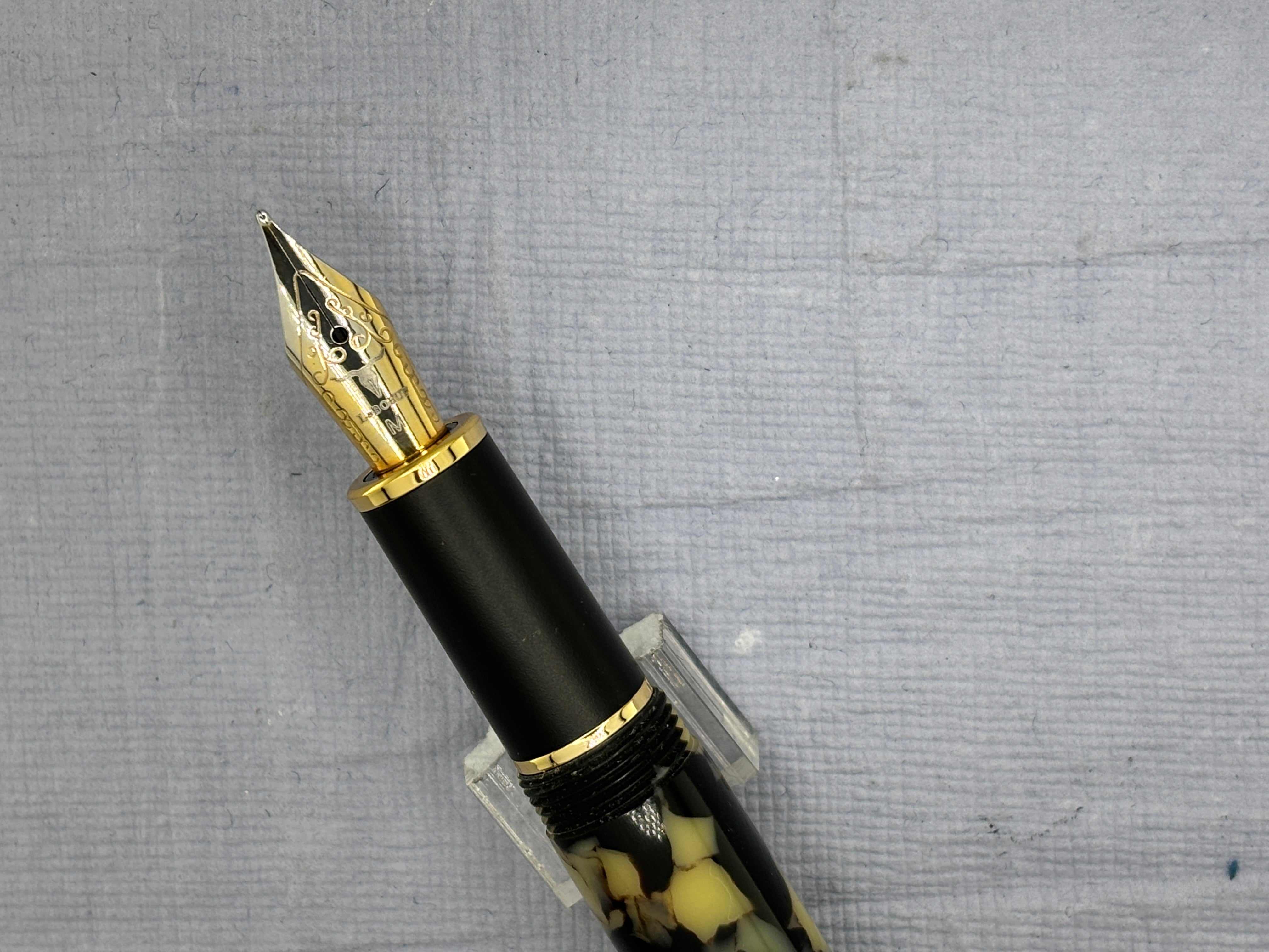 LeBoeuf Pilgrim Pearl in Yellow and Black Tones - Fountain Pen