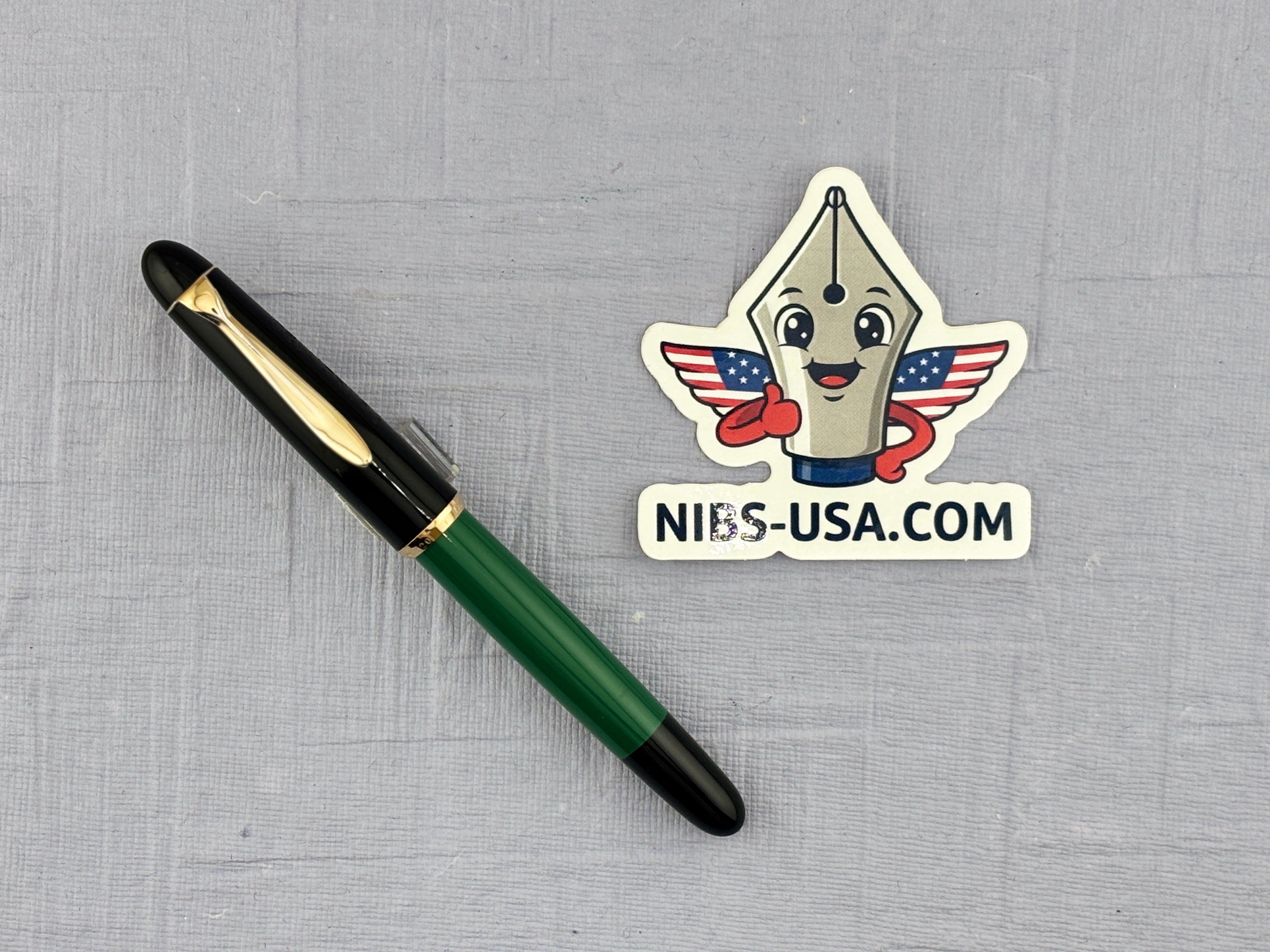 Pelikan Vintage M120 Green and Black - Fountain Pen