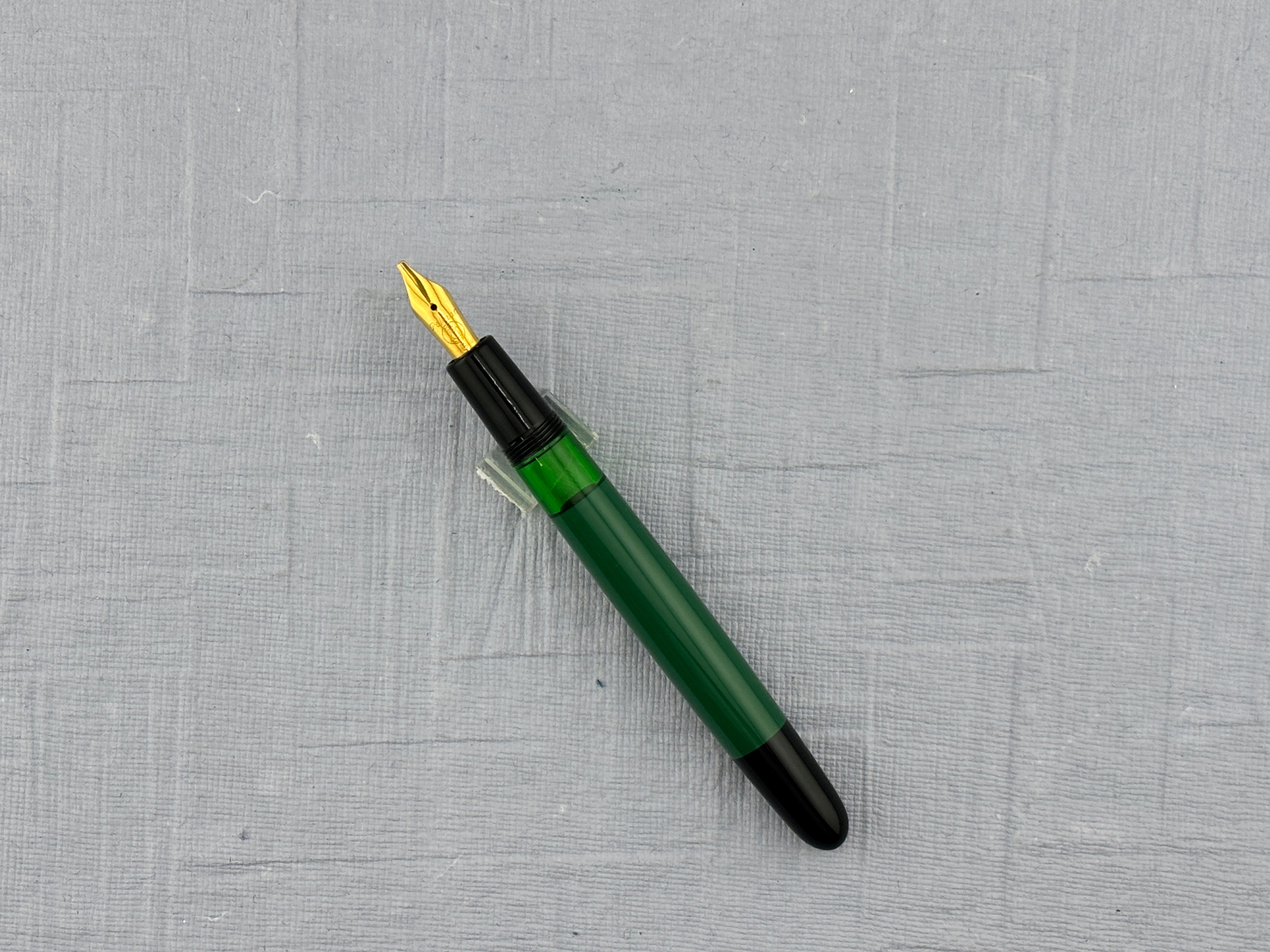 Pelikan Vintage M120 Green and Black - Fountain Pen
