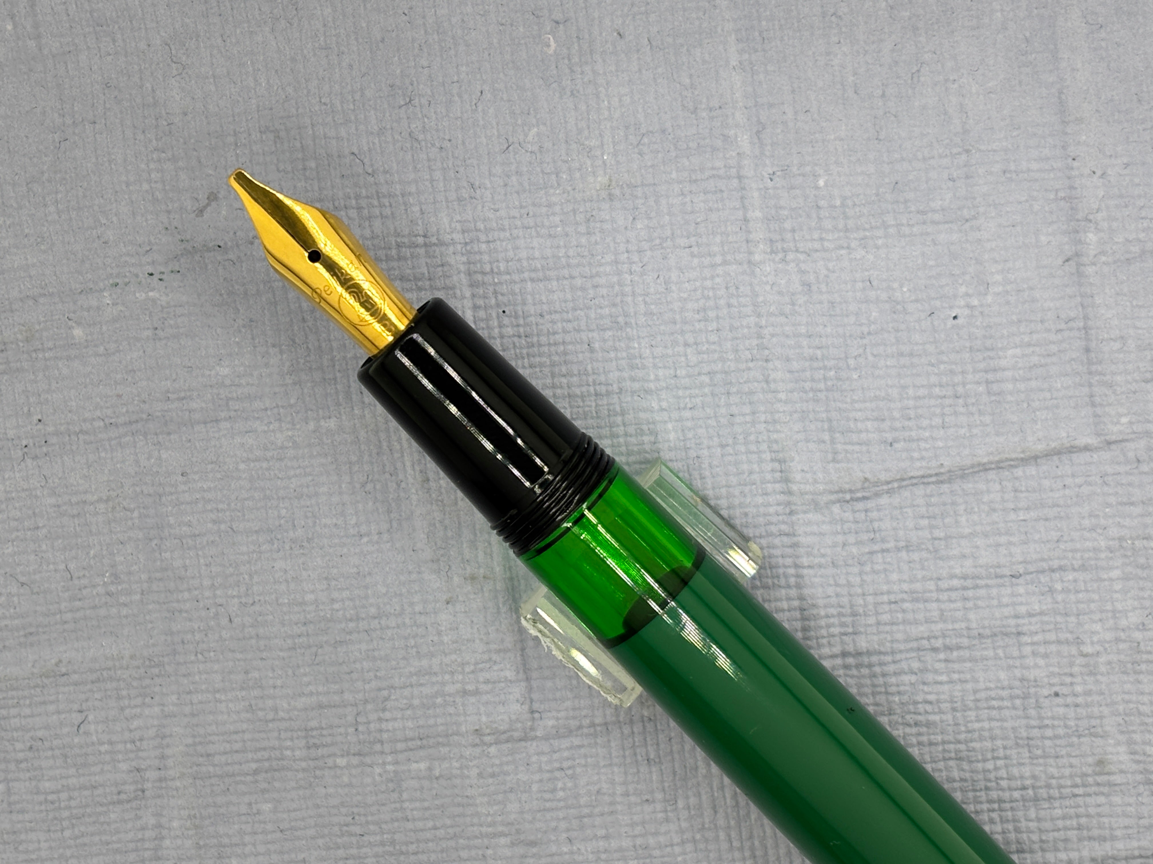Pelikan Vintage M120 Green and Black - Fountain Pen