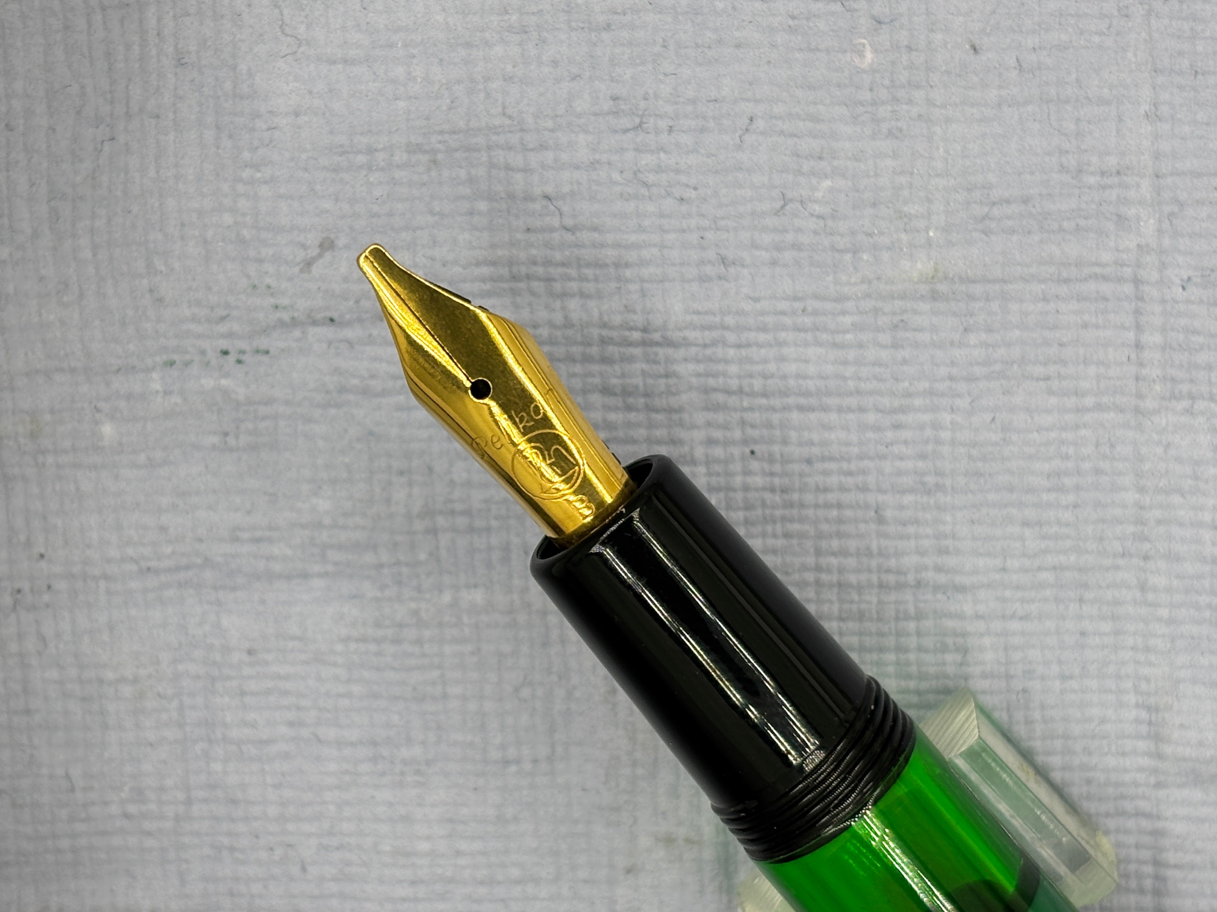 Pelikan Vintage M120 Green and Black - Fountain Pen
