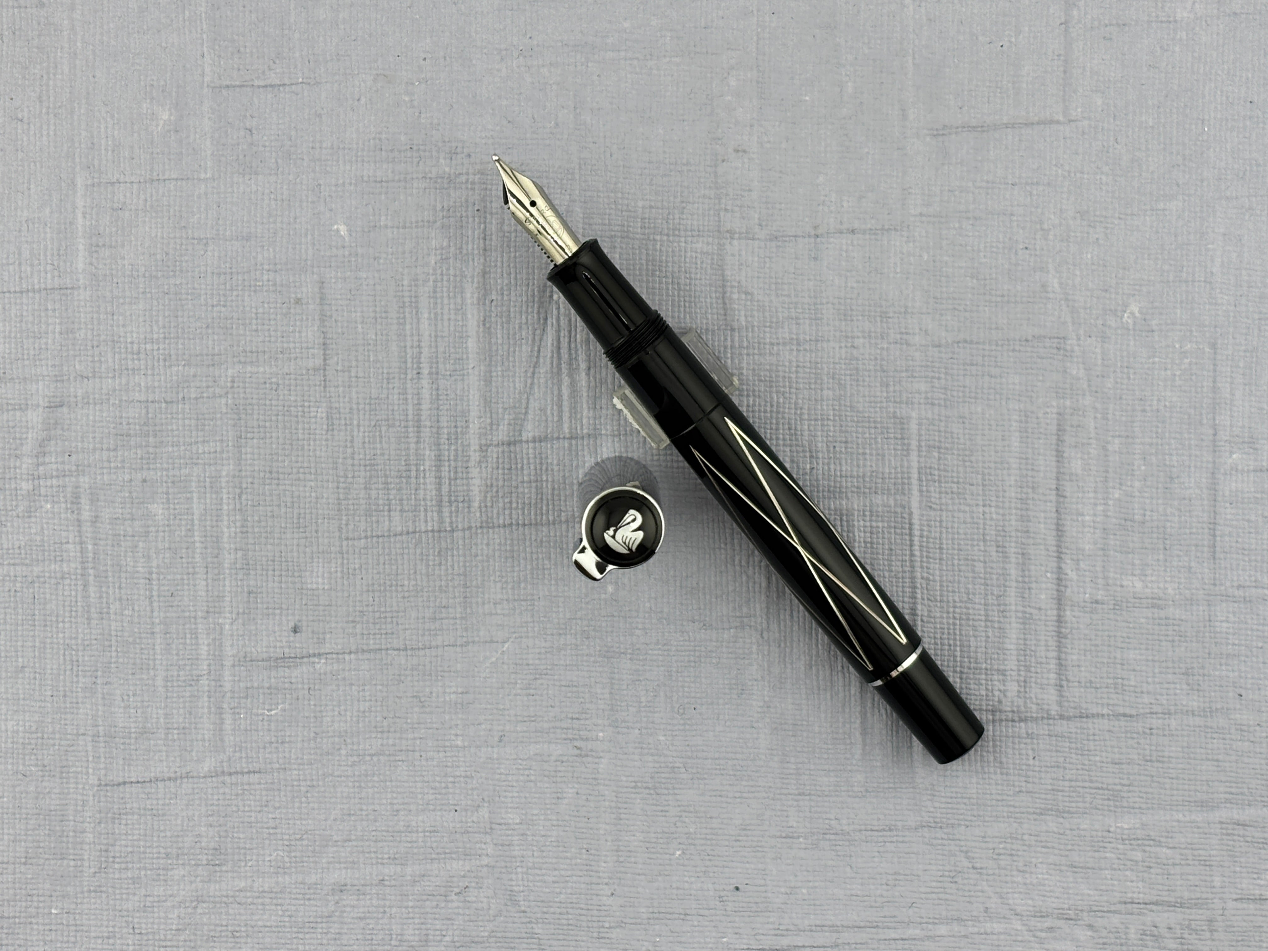 Pelikan Classic M215 Black-Silver Rhombus  - Fountain pen
