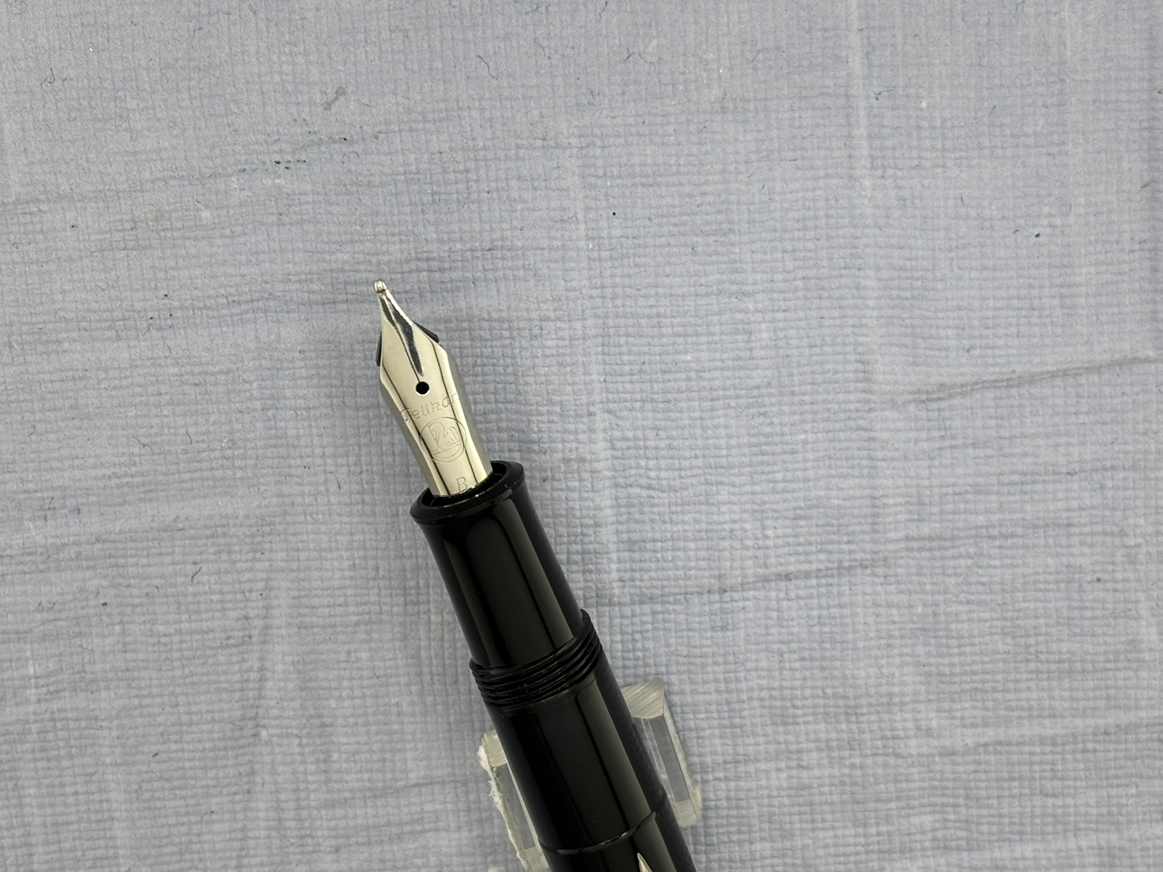 Pelikan Classic M215 Black-Silver Rhombus  - Fountain pen