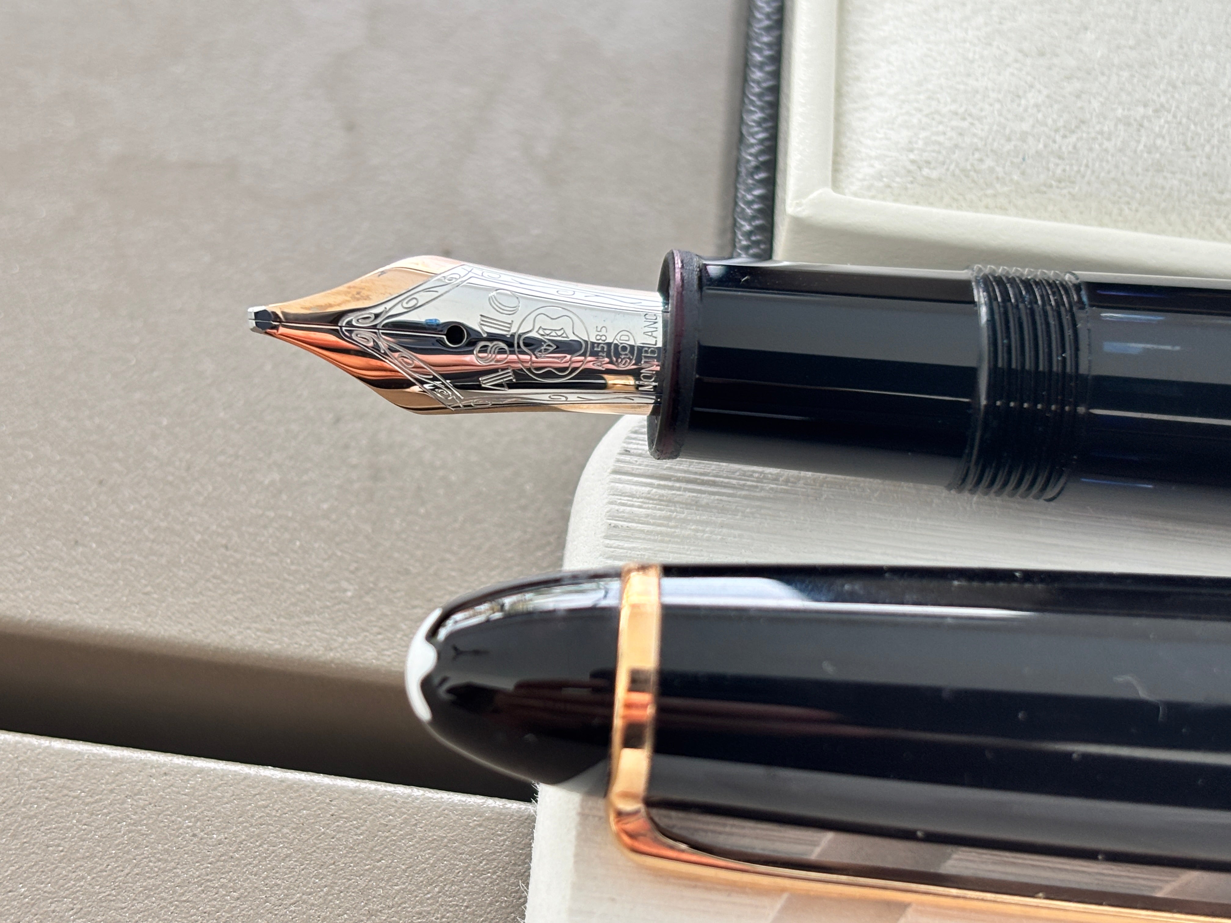 Montblanc Meisterstruck 146 Black Double Broad Left Oblique - Fountain Pen