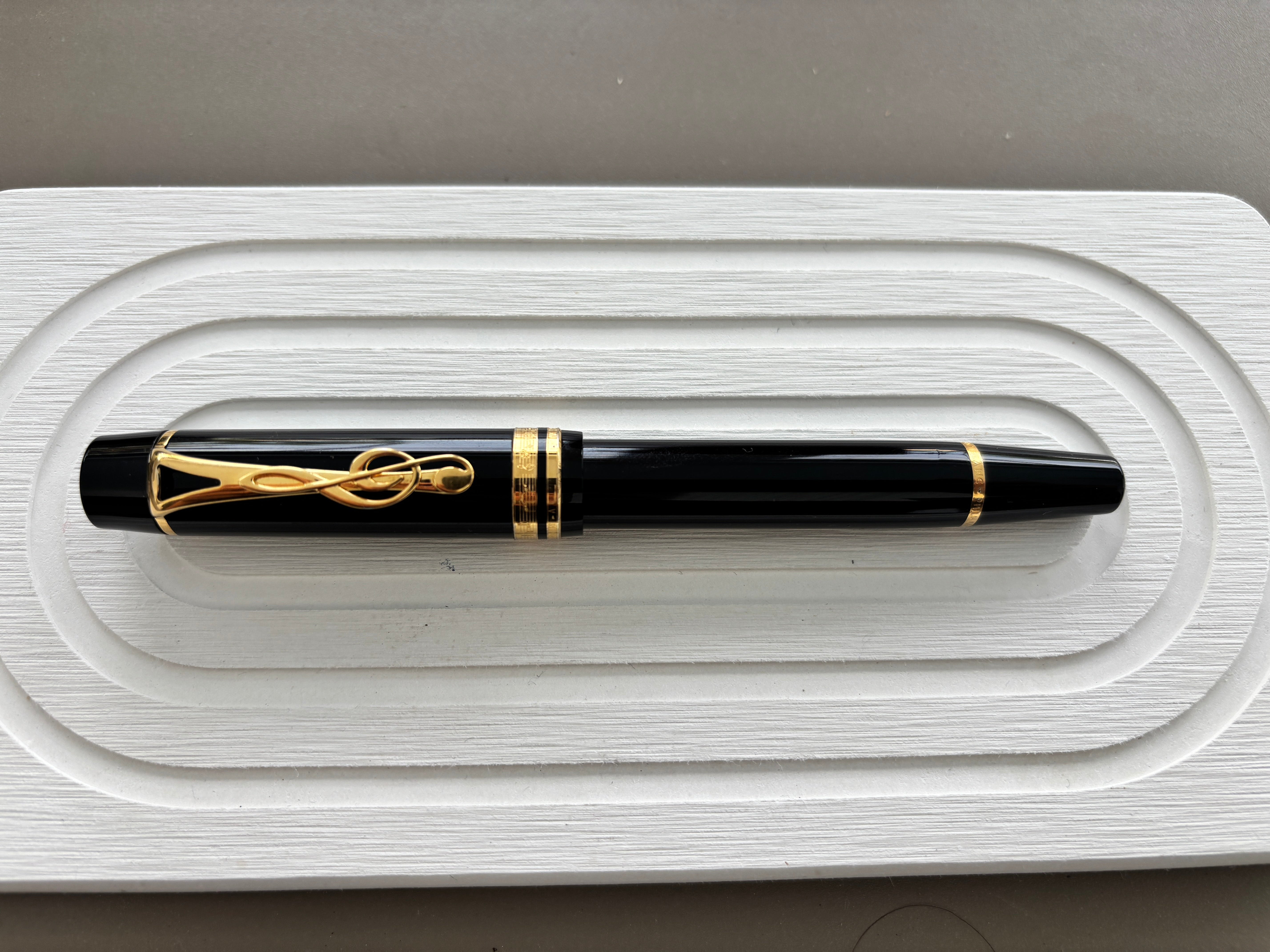Montblanc Philharmonia of the Nations Tribute to Leonard Bernstein - Fountain Pen