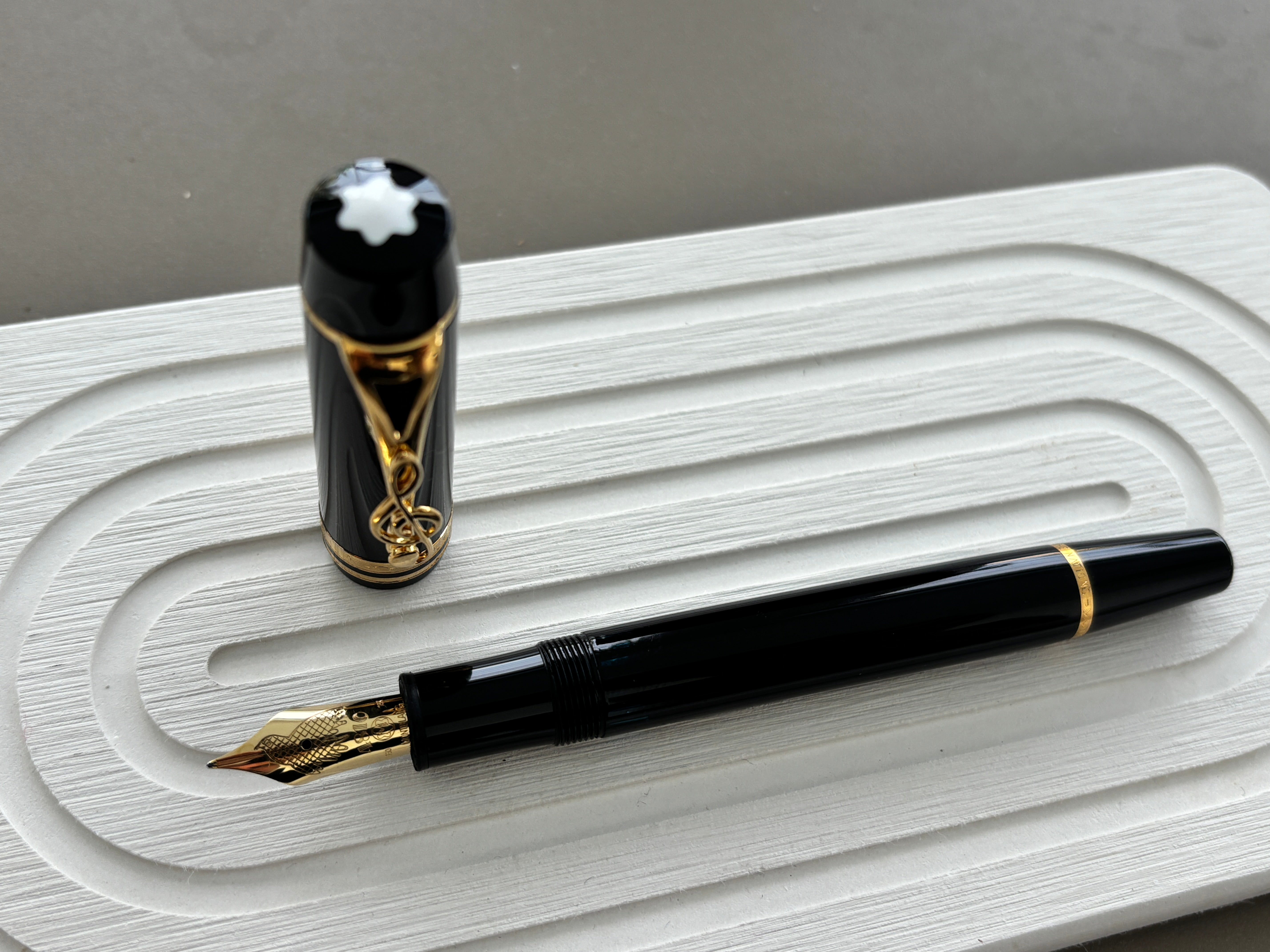 Montblanc Philharmonia of the Nations Tribute to Leonard Bernstein - Fountain Pen