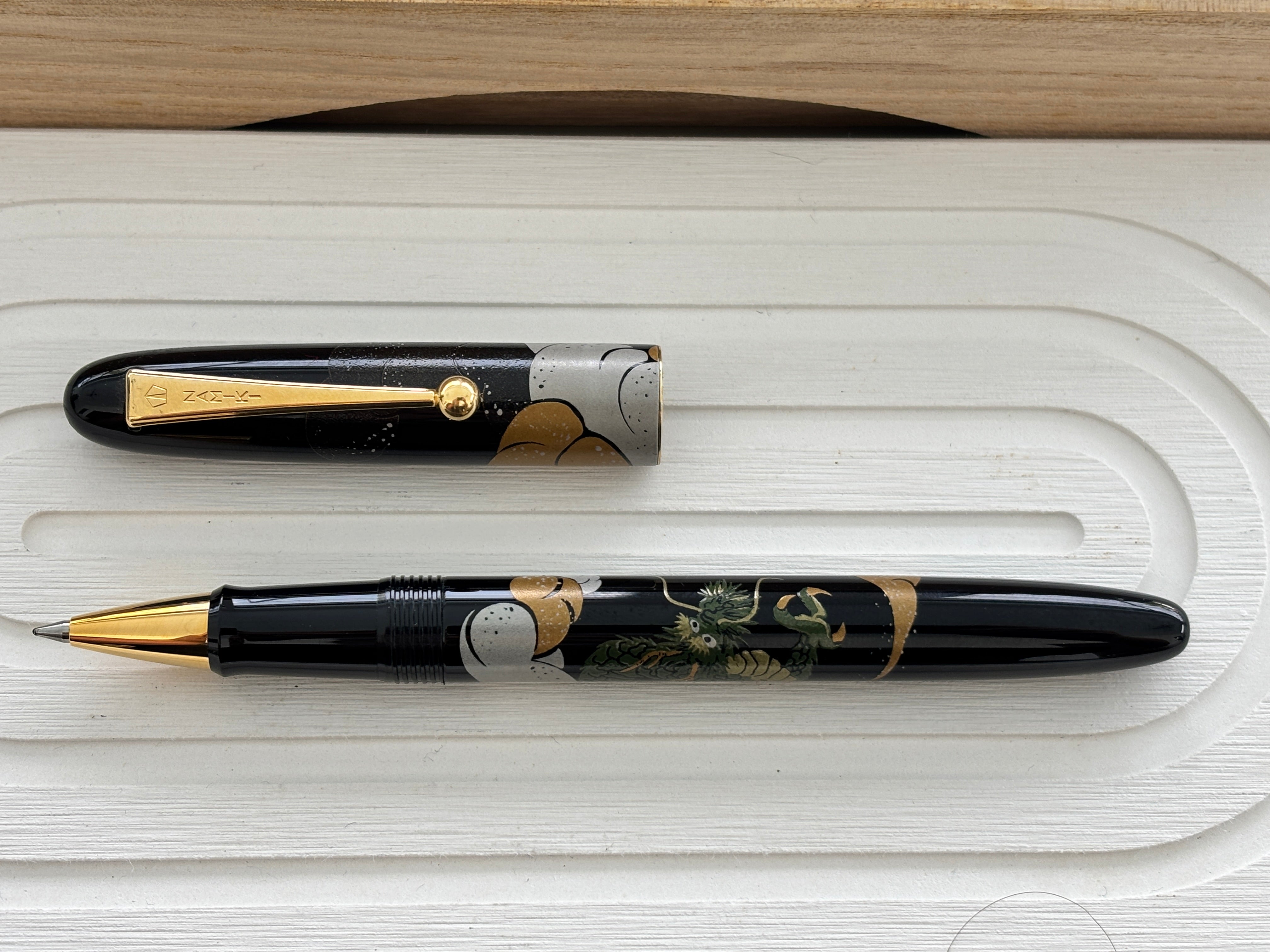 Namiki Nippon Art Dragon with Cumulus - Rollerball Pen