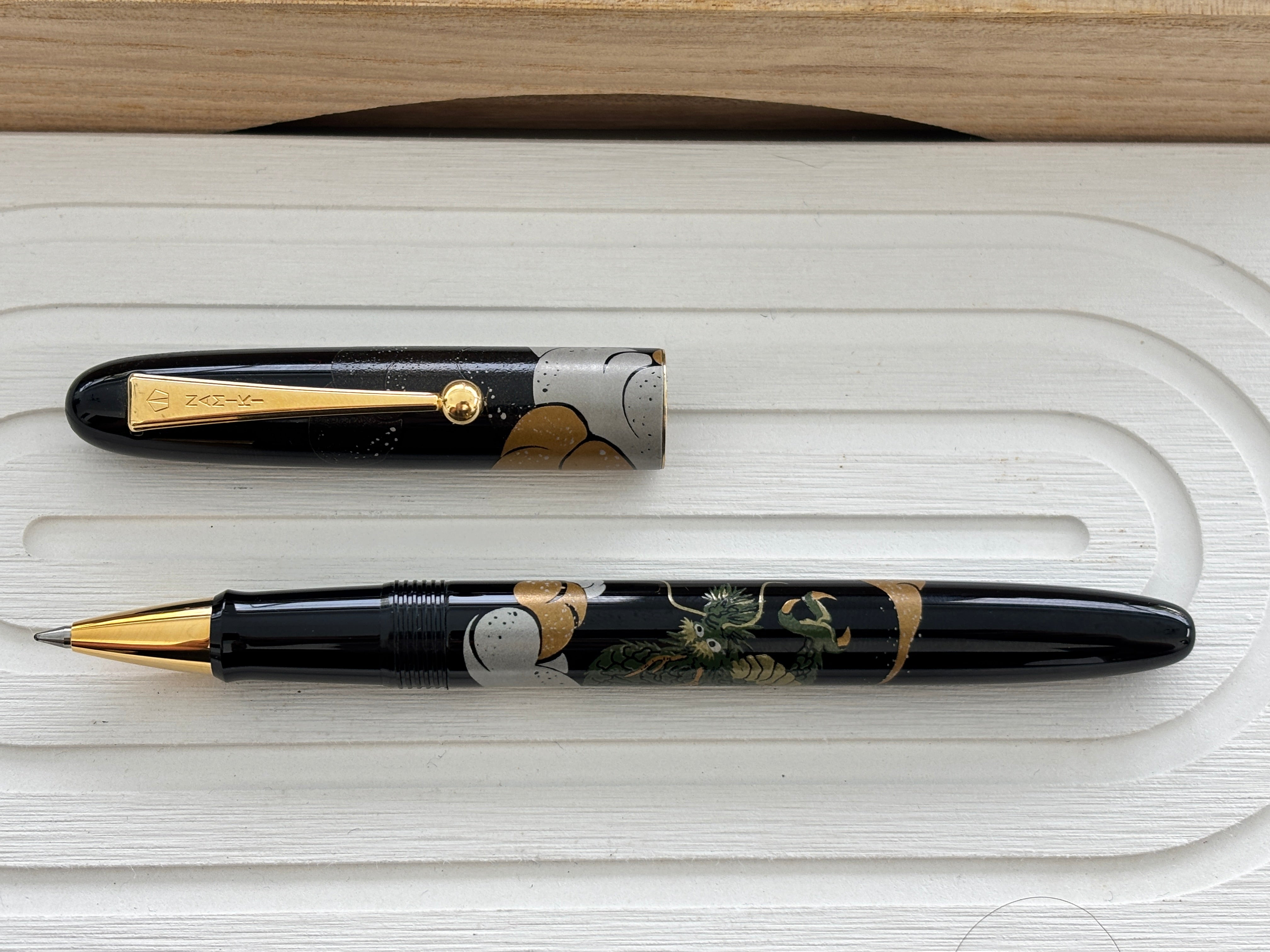 Namiki Nippon Art Dragon with Cumulus - Rollerball Pen
