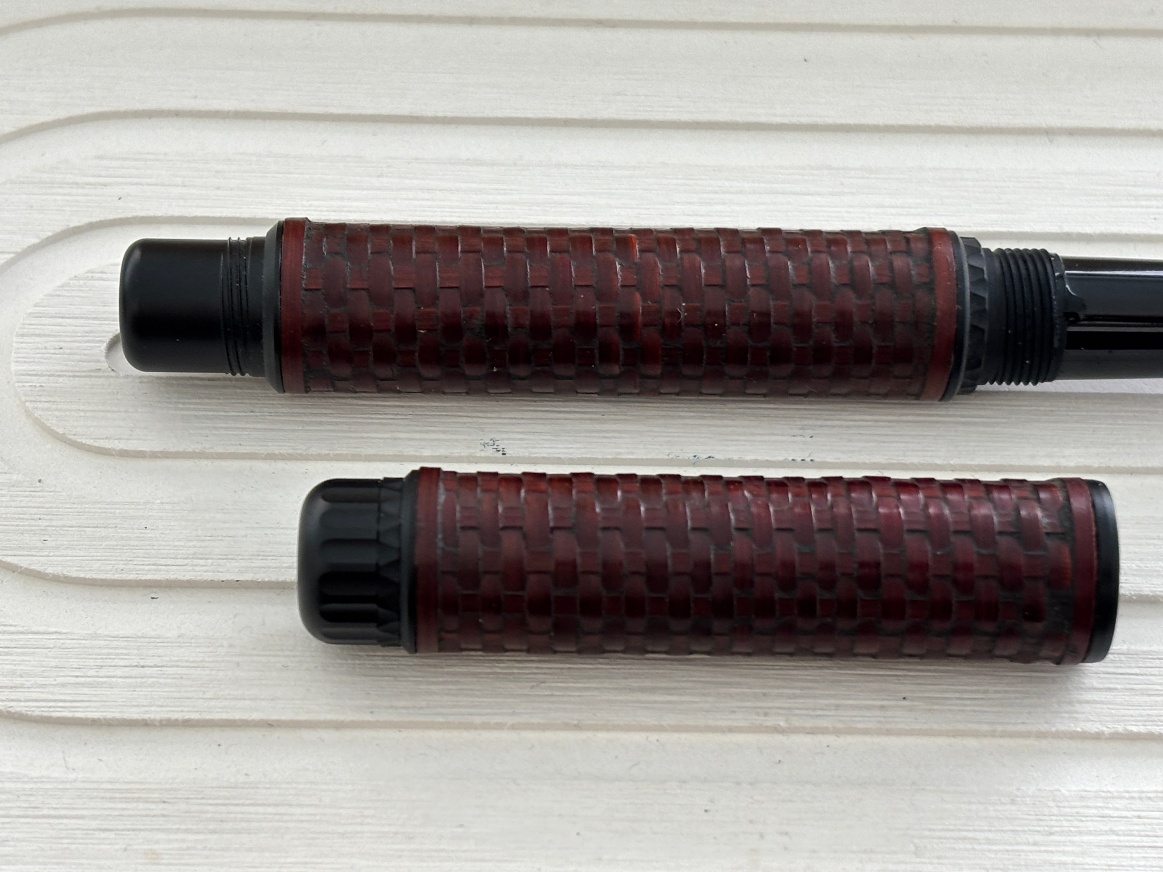 Platinum Izumo Bamboo Weaving "Gozame" in Red Burgundy - Fountain Pen