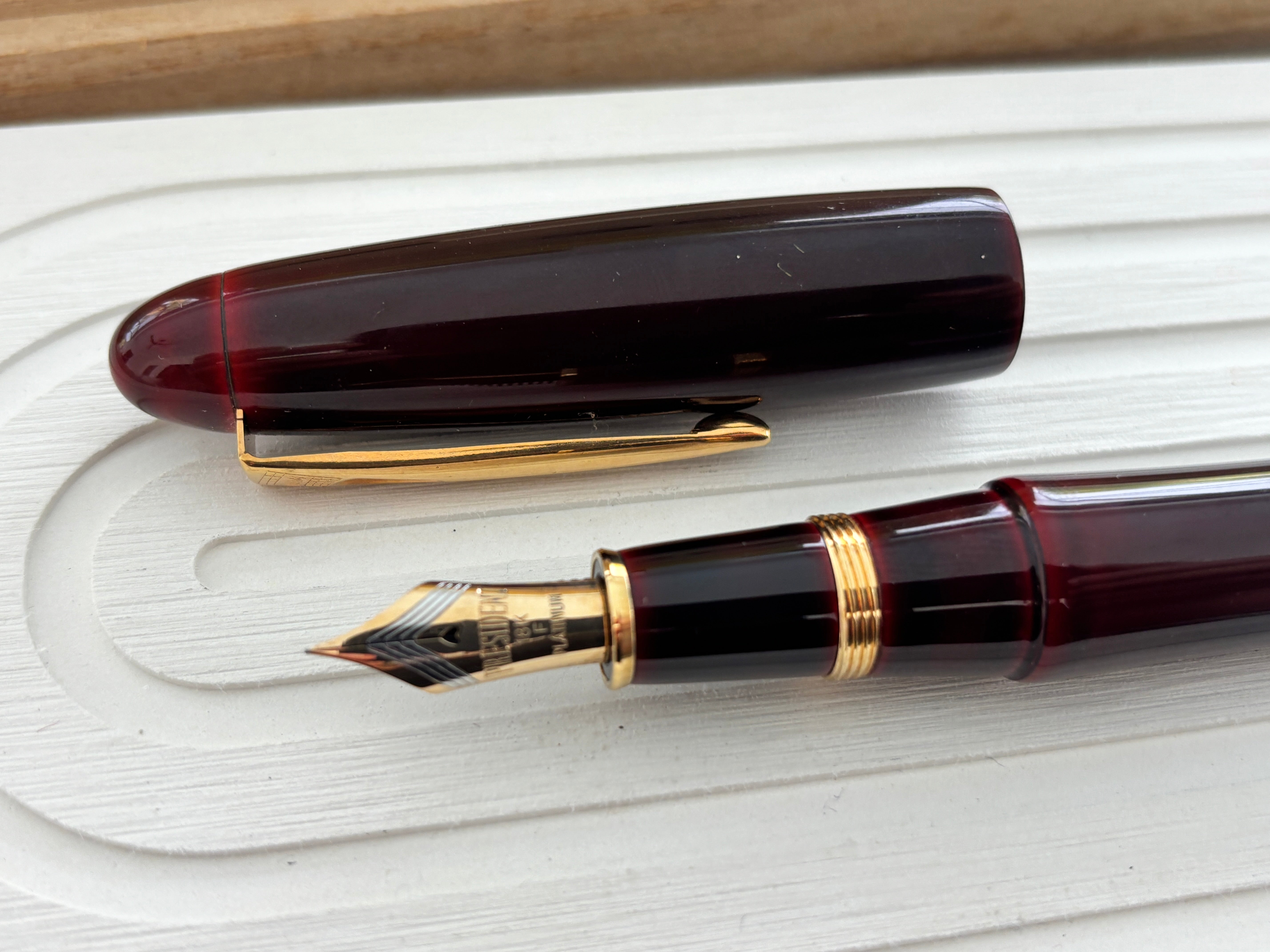 Platinum Izumo Aka (Red) Tamenuri - Fountain Pen
