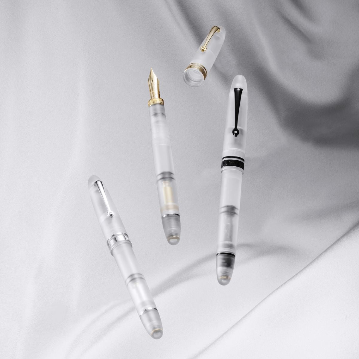 OMAS Ogiva Demonstrator Gold Trim - Fountain Pen