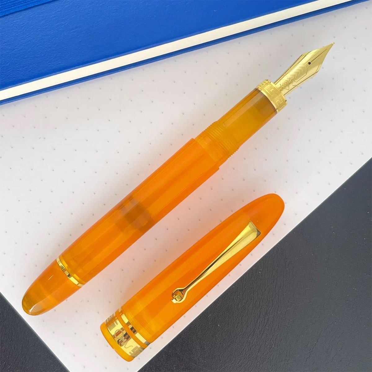 OMAS Ogiva Arancione Gold Trim - Fountain Pen