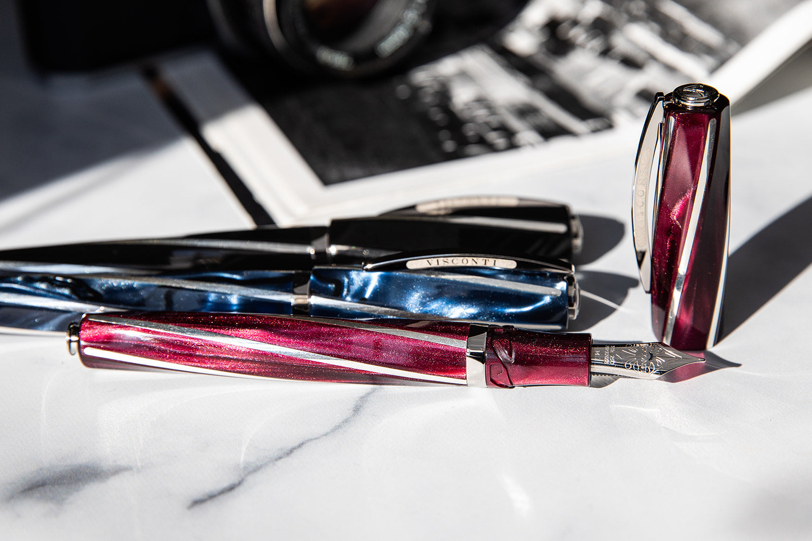 Visconti Divina Elegance Imperial Blue Oversize - Fountain Pen