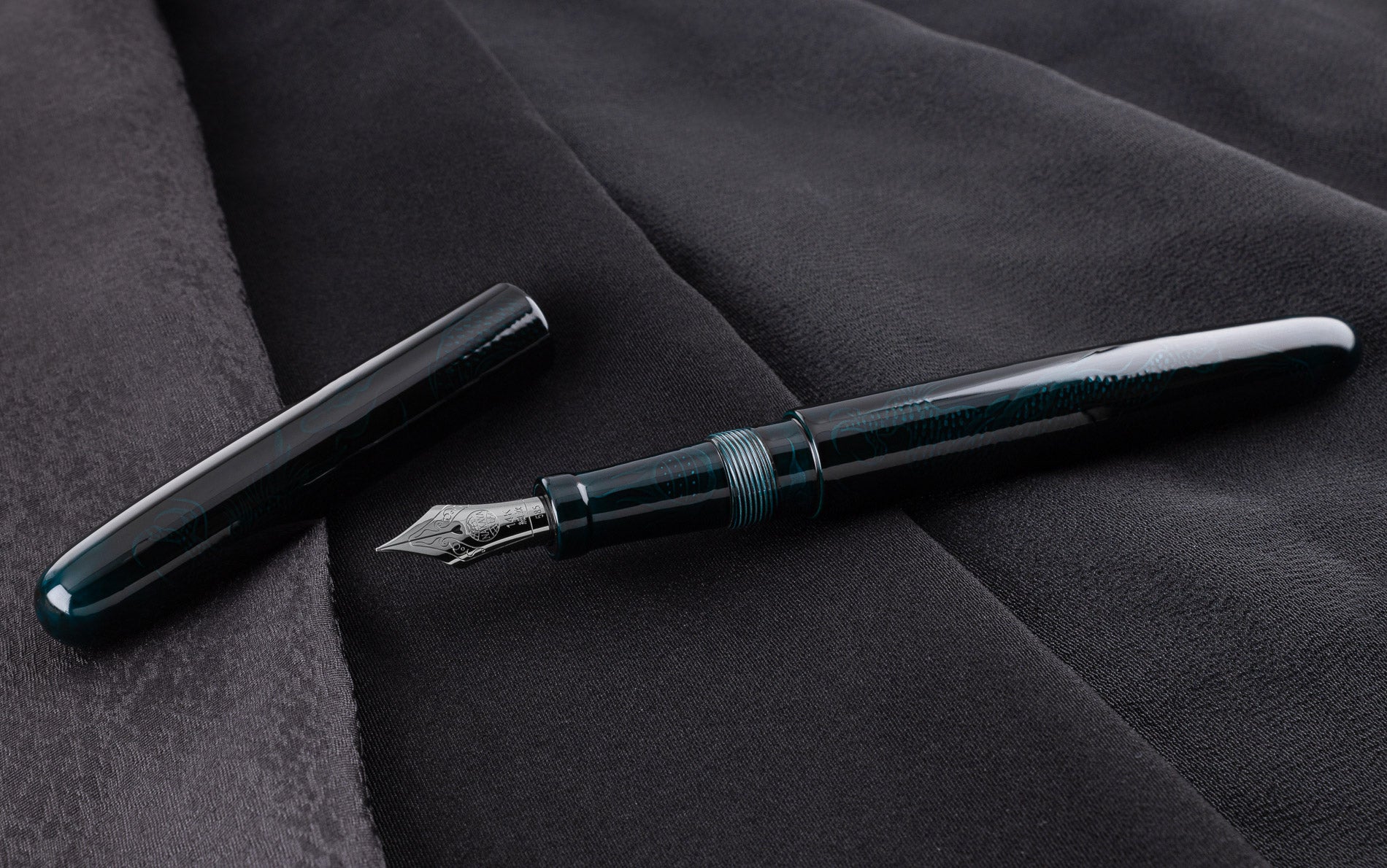 Nakaya Long Cigar Ascending Dragon Ao-tamenuri - nibs.com